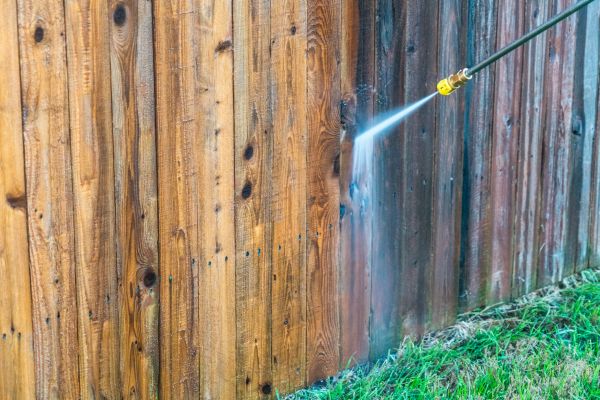 Cost of Fence Pressure Washing in Oxnard