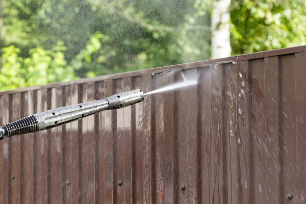 Cost of Vinyl Fence Cleaning in Oxnard