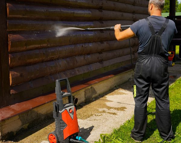 Cost of Log Home Pressure Washing in Oxnard