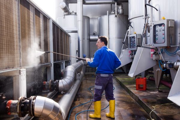 Business Pressure Washing in Oxnard