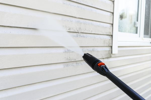Cost of Vinyl Siding Washing in Oxnard
