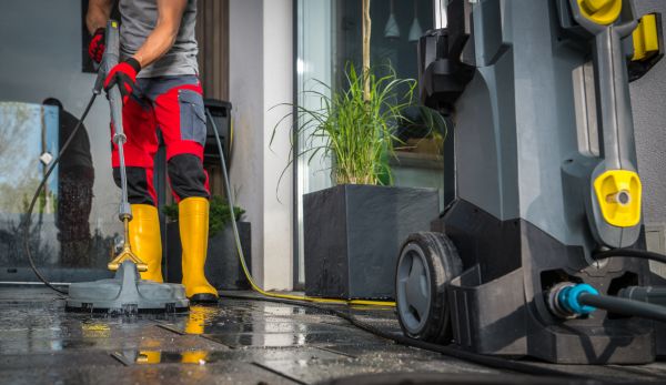 Commercial Pressure Cleaning in Oxnard
