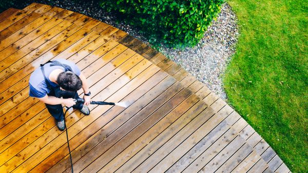 Cost of Deck Pressure Cleaning in Oxnard