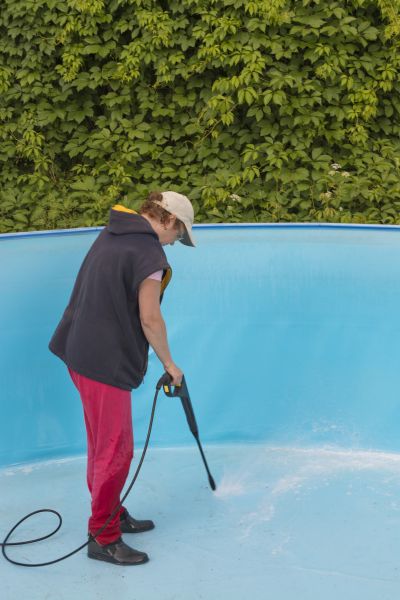 Cost of Pool Pressure Washing in Oxnard