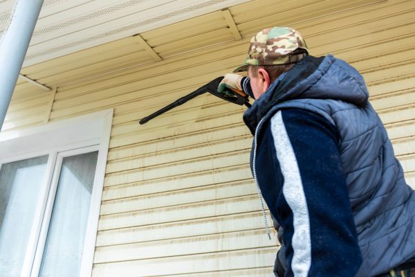 Cost of Vinyl Siding Pressure Cleaning in Oxnard