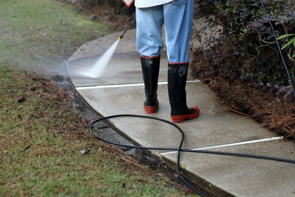 Cost of Sidewalk Pressure Cleaning in Oxnard