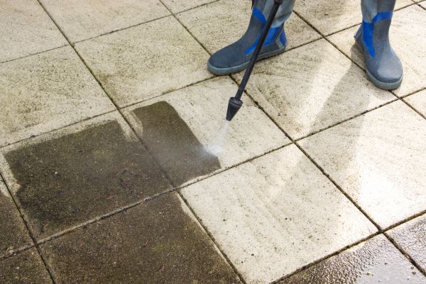 Cost of Outdoor Concrete Cleaning in Oxnard