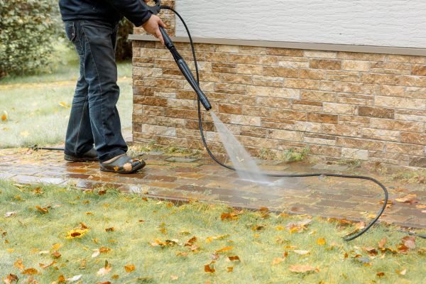 Cost of Residential Powerwashing in Oxnard